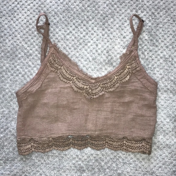 Halter top - Picture 1 of 3